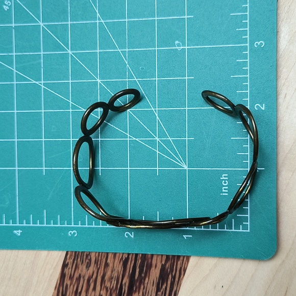 Open Cuff Bracelet Geometric Rare Y2K Old Gold Tone Metal - Picture 6 of 8